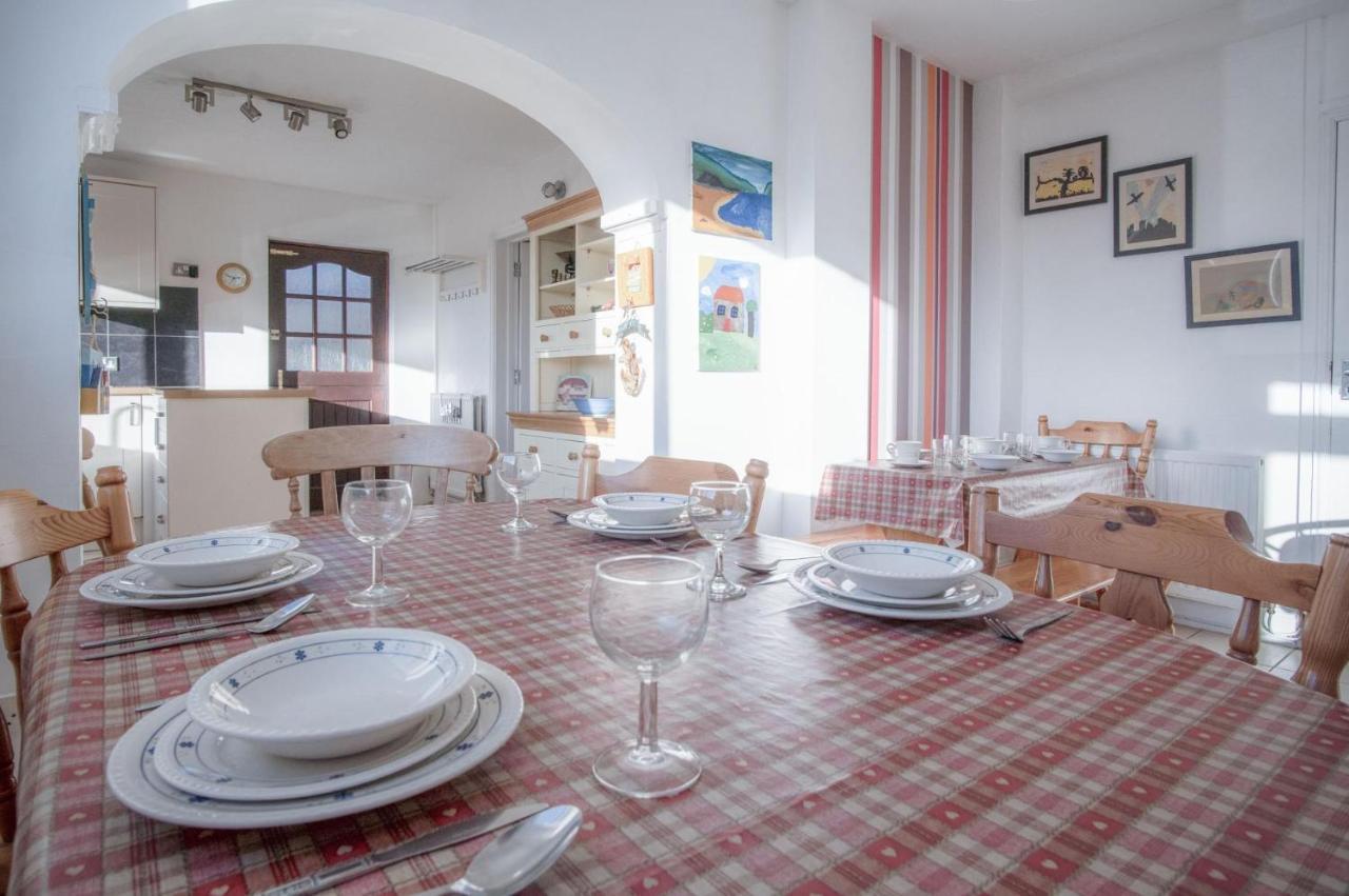 Maytree Cottage - 4 Bedroom Holiday Home - Тенбі Екстер'єр фото