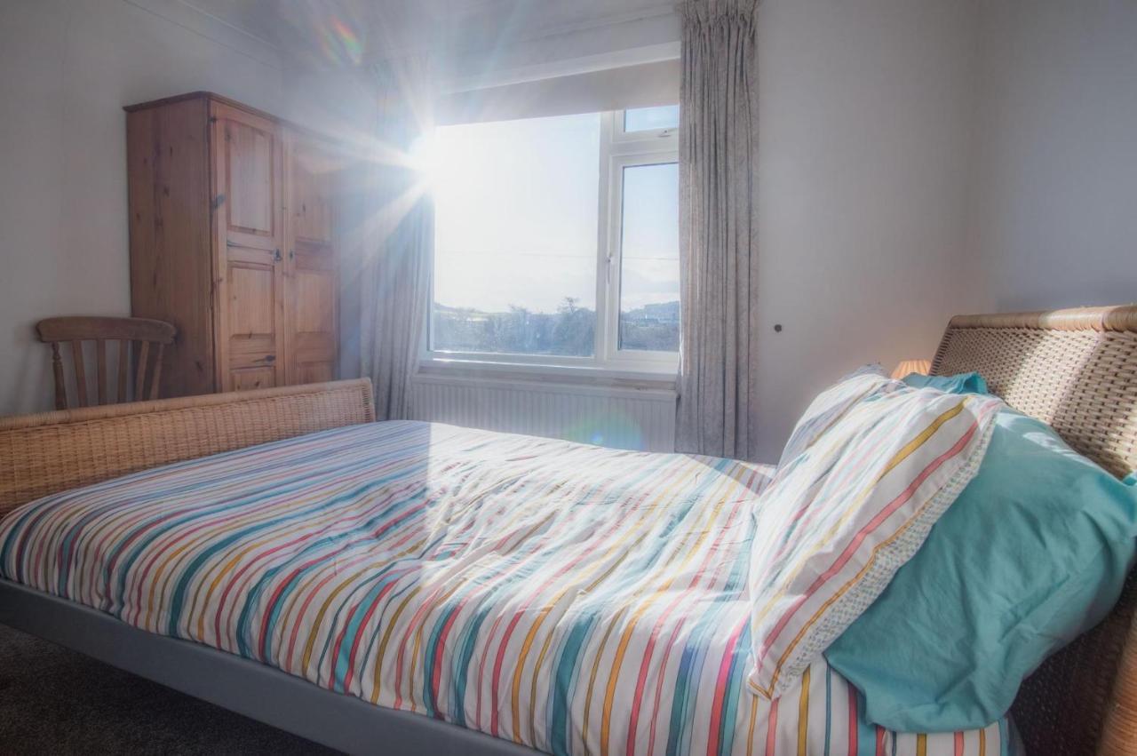 Maytree Cottage - 4 Bedroom Holiday Home - Тенбі Екстер'єр фото