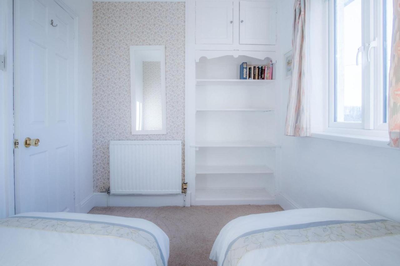 Maytree Cottage - 4 Bedroom Holiday Home - Тенбі Екстер'єр фото