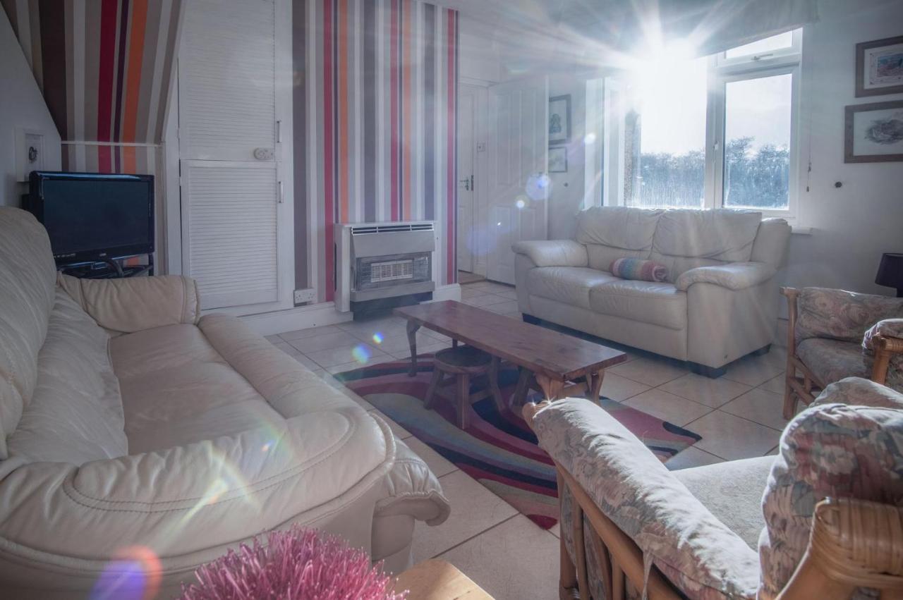 Maytree Cottage - 4 Bedroom Holiday Home - Тенбі Екстер'єр фото
