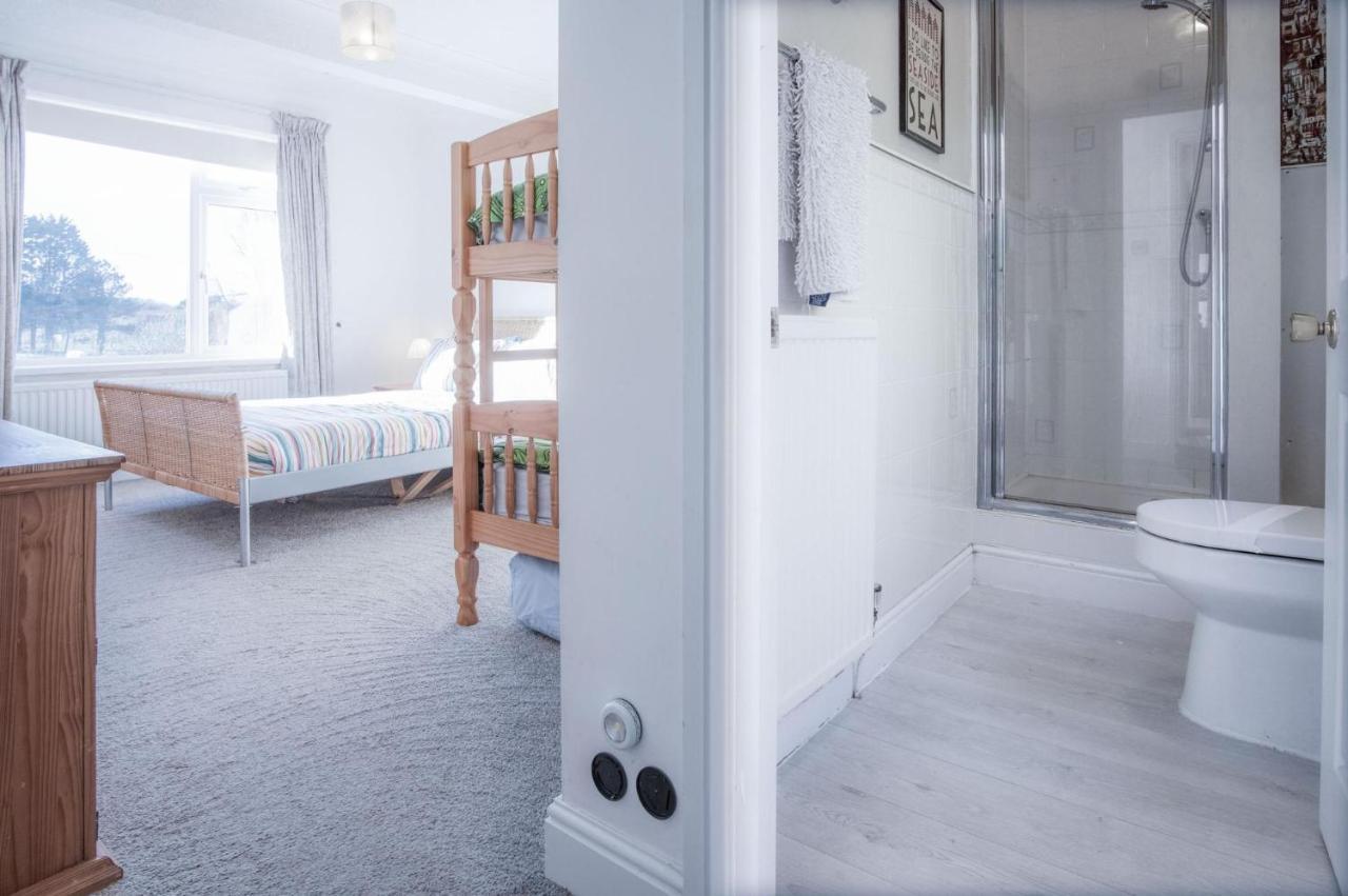 Maytree Cottage - 4 Bedroom Holiday Home - Тенбі Екстер'єр фото